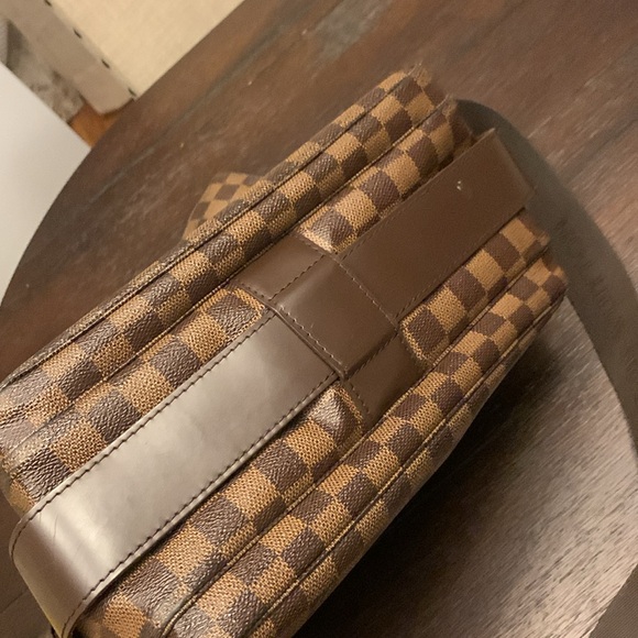 LV Crossbody - Picture 9 of 15